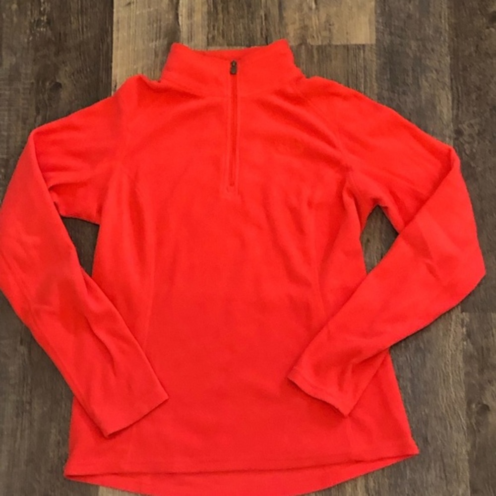 The North Face quarter zip fleece.EUC No stains or picks.  Animal and smoke free - Picture 2 of 10